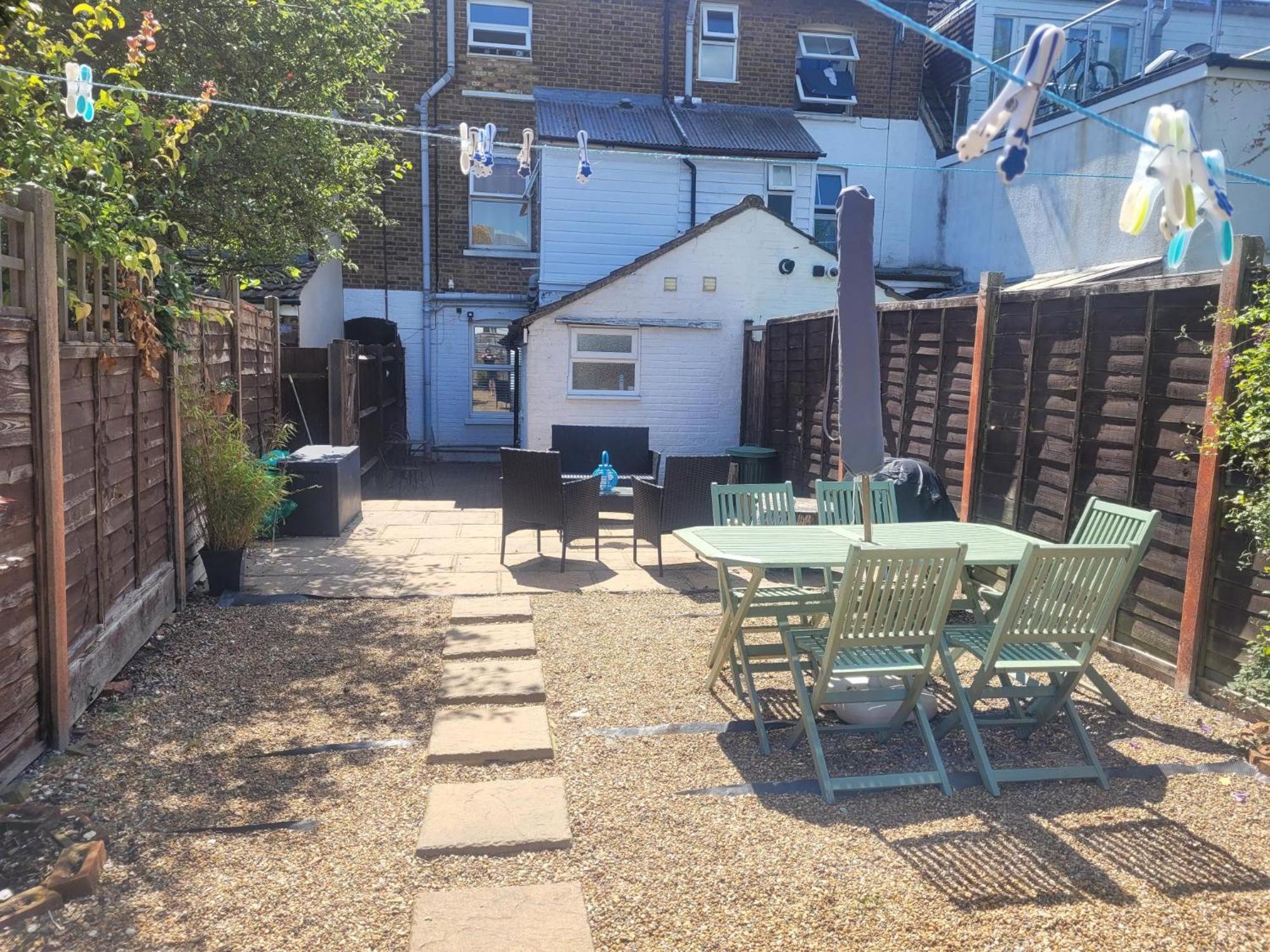 Comfortable 2 Bedroom Property, Maidstone Dış mekan fotoğraf